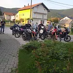 M. Rados Apartamento Kupres (Canton 10)