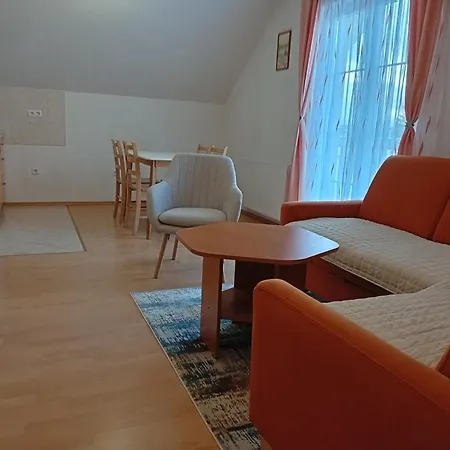 M. Rados Apartamento